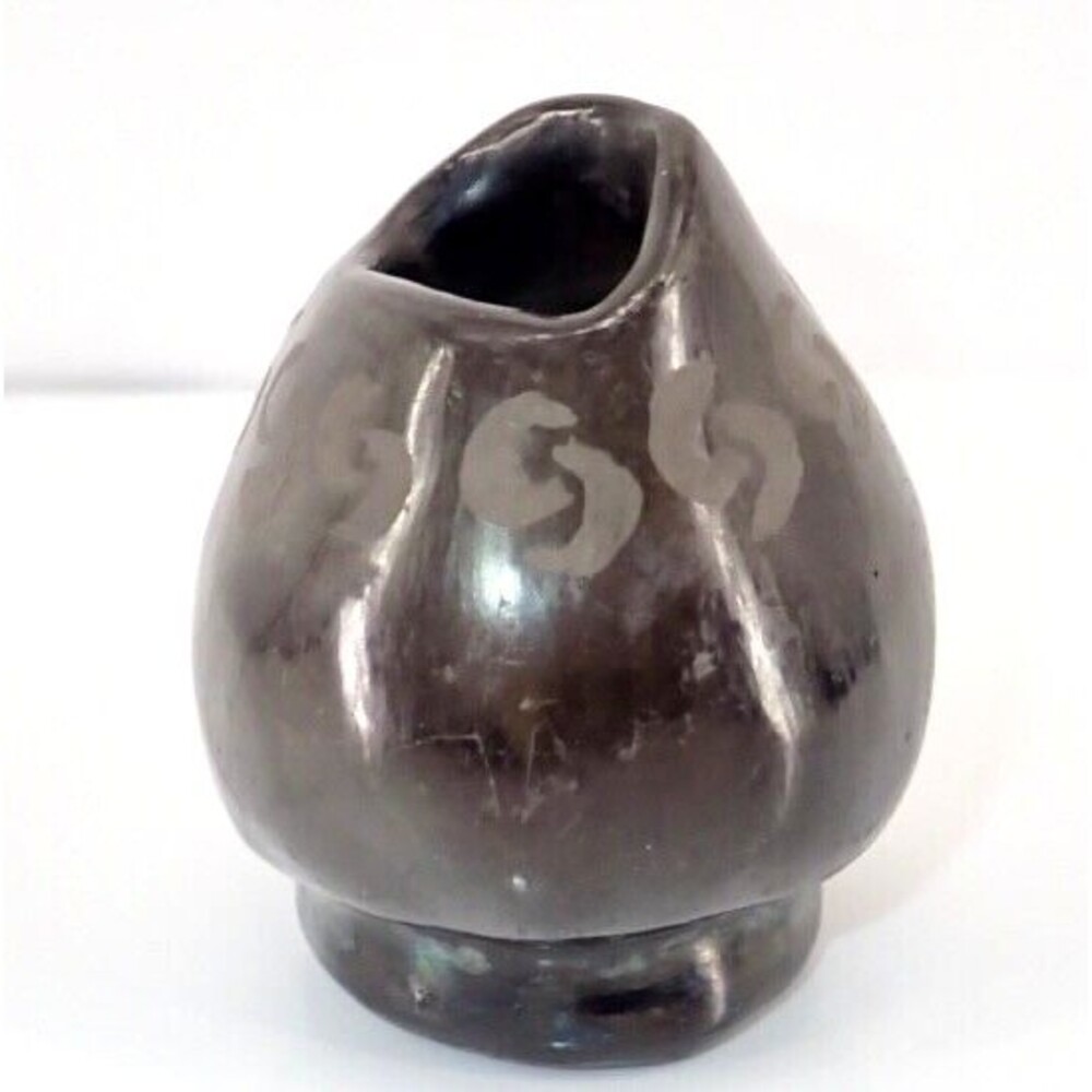 Santa Clara Carved Black Pottery Signed Ginger Mesko 01 Seed Bowl Rustic Vintage